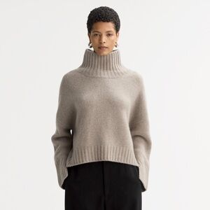 Softgoat Greige girlfriend turtleneck